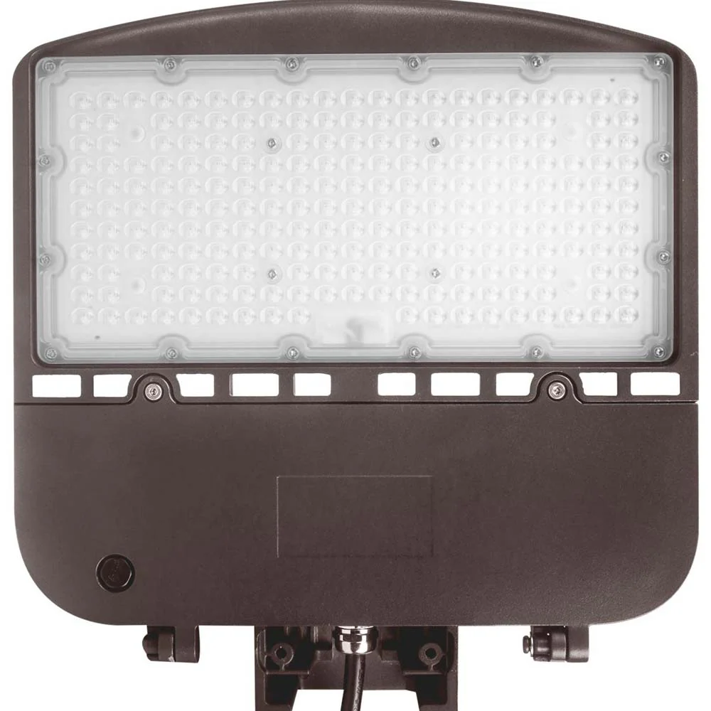 LED Area Light Type III 150W Bronze Finish 4000K 277-480V - Image 3