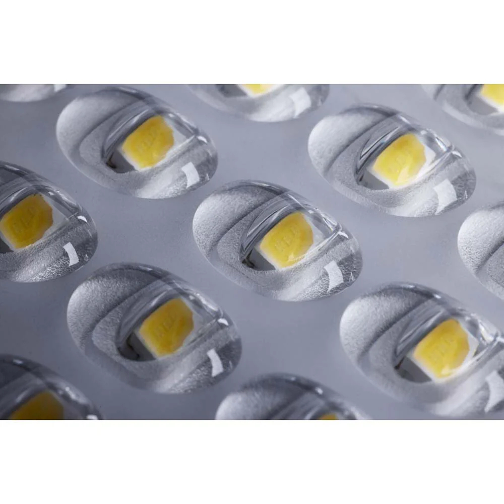 LED Area Light Type III 200W Bronze Finish 5000K 120-277V - Image 5