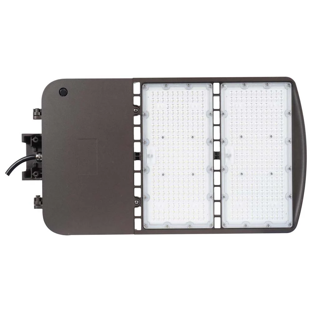 LED Area Light Type III 200W Bronze Finish 5000K 277-480V - Image 3